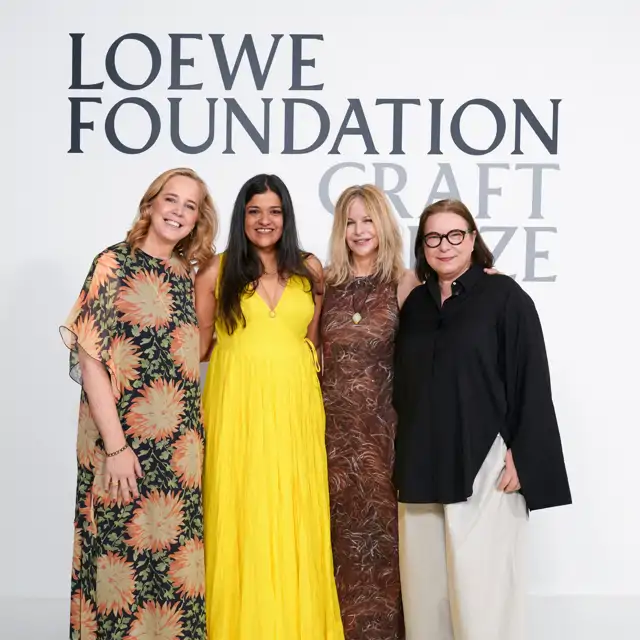 Loewe celebra su premio a la artesanía con una exclusiva lista de invitados: de Meg Ryan a Pedro Almodóvar
