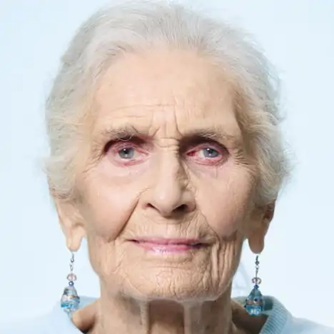 Daphne Selfe