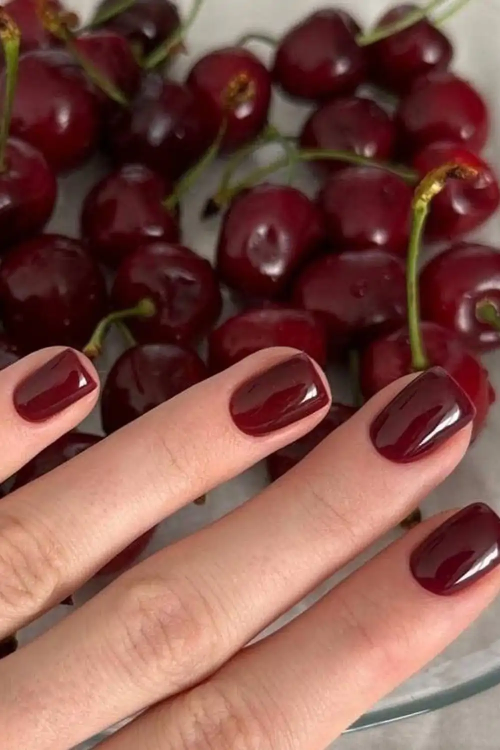 Uñas color vino