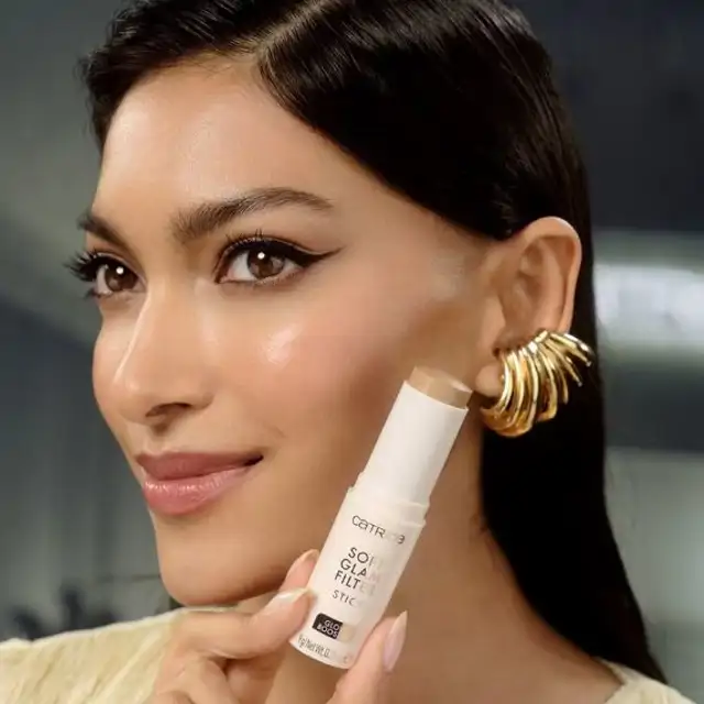 El maquillaje glowy conquista el verano
