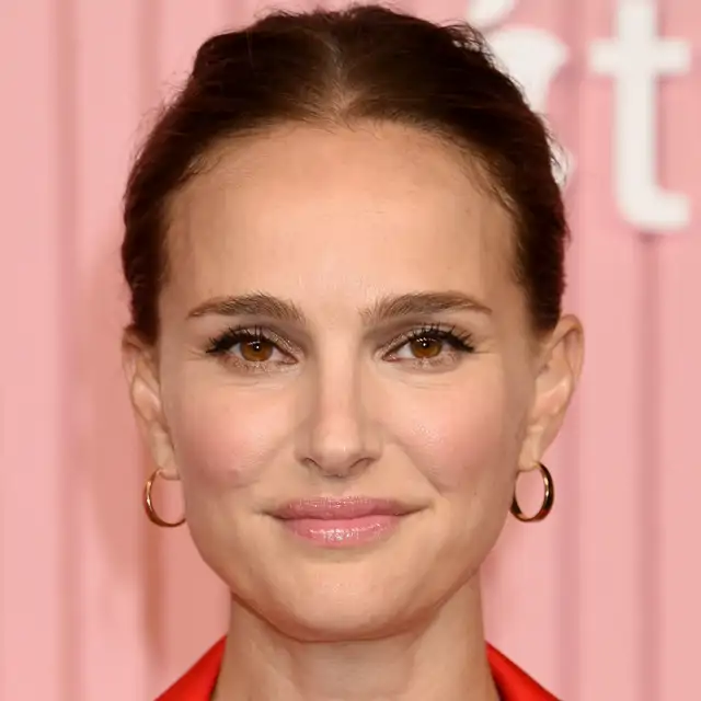 Natalie Portman, (44 años): "Me encantan los aromas muy florales, en especial en inciensos o velas. Me gusta el azahar, el nardo y el jazmín, son mis aromas favoritos”