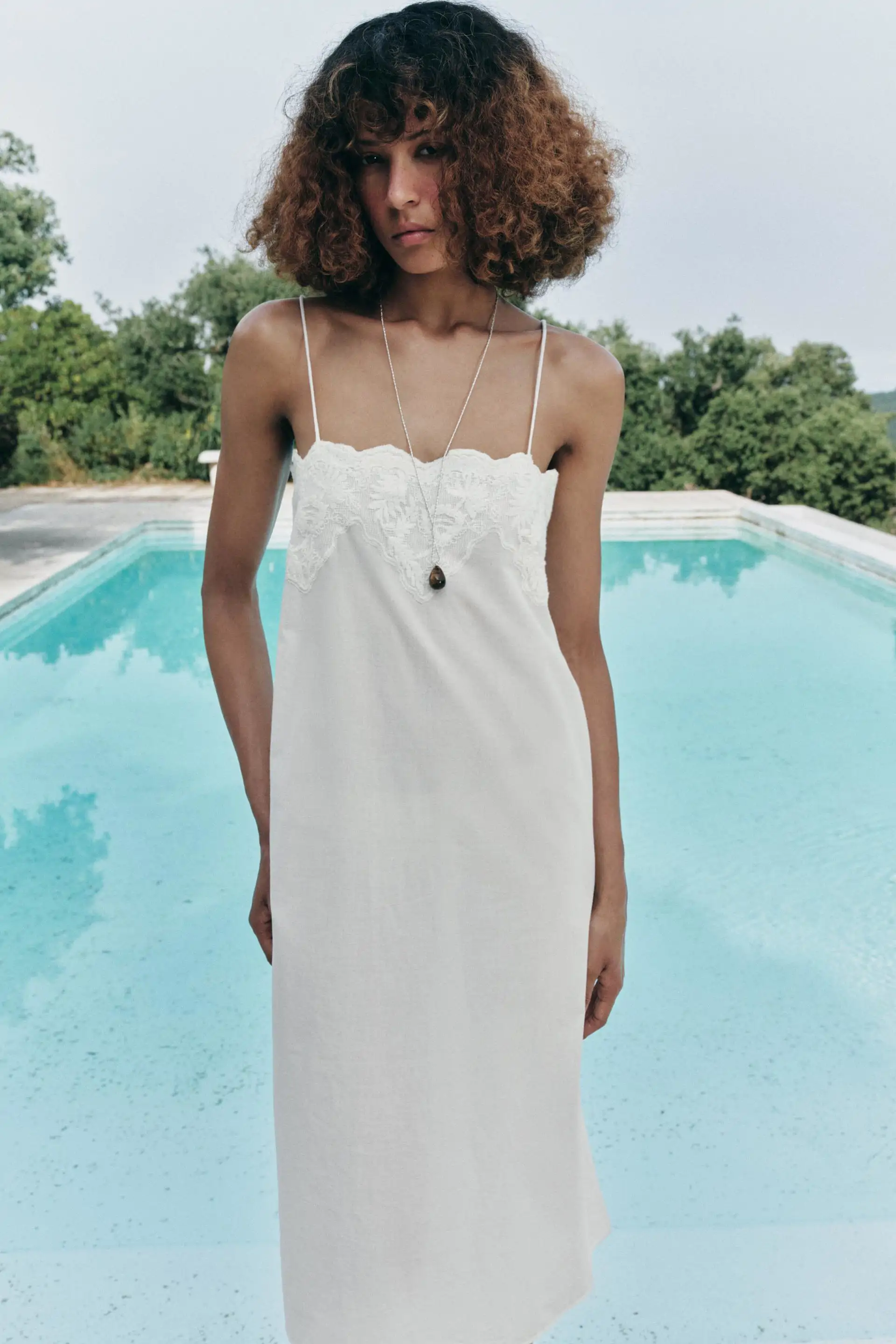 VESTIDO TIRANTES BORDADO ZW COLLECTION