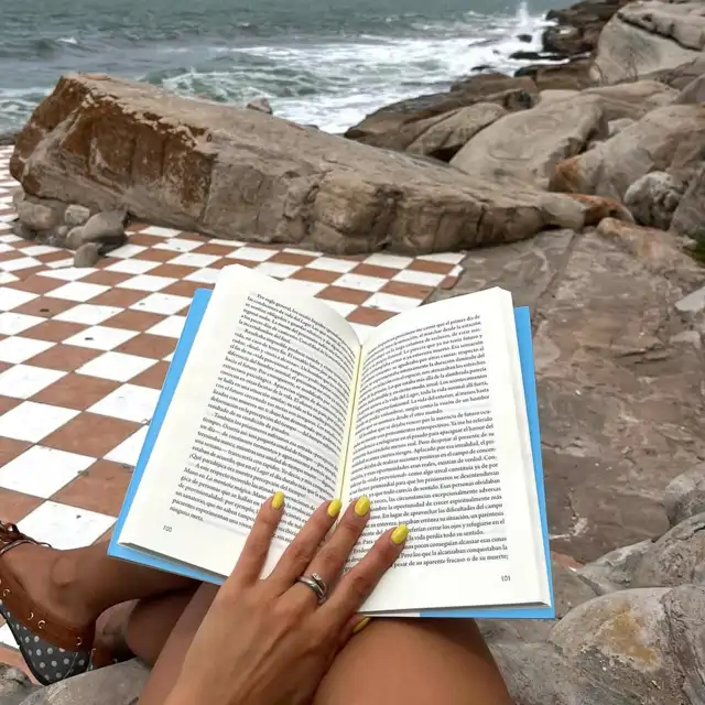 10 libros de romance llenos de pasión y súper adictivos para empezar a leer este verano (VÍDEO)