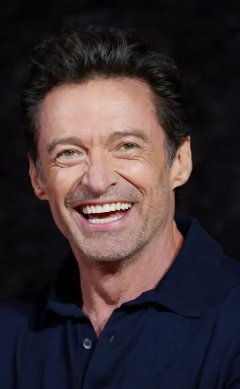 Hugh Jackman, (56 años): “Por favor, usa protector solar. No vale la pena, por muy moreno que quieras estar. Créeme”