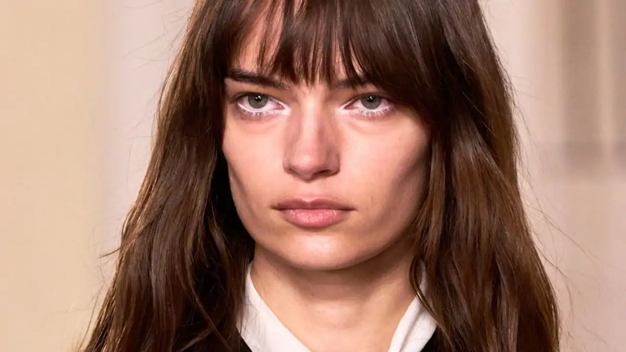 Las tendencias en cejas que arrasan este verano 2025: desde la micropigmentación hasta las naturales (VÍDEO)