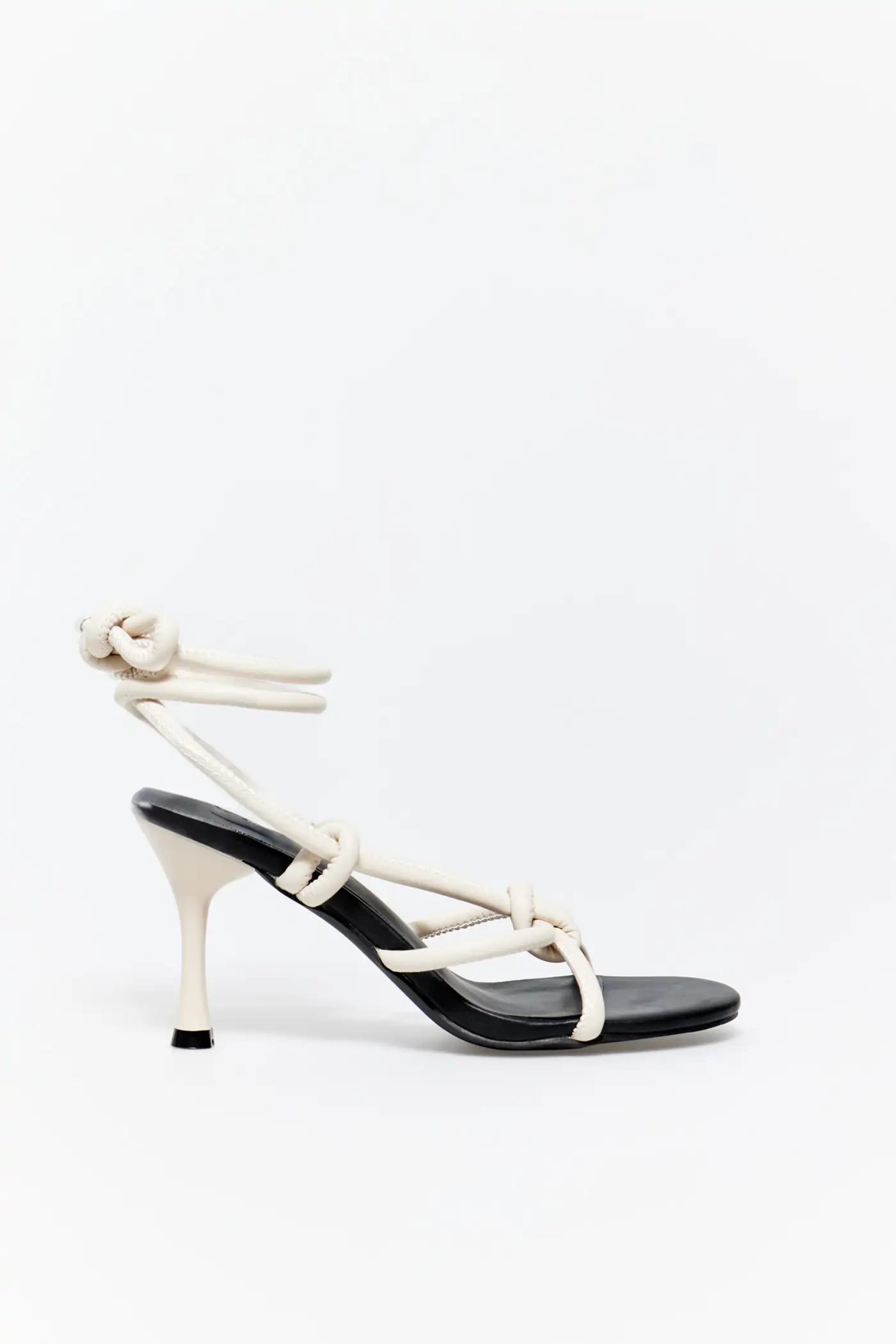 Sandalia tubular