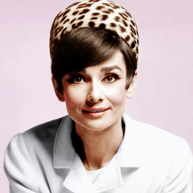 Audrey Hepburn y su lección de belleza más sencilla: "Creo en arreglarse con calma y en usar lápiz labial"