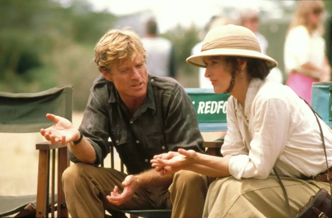 Meryl Streep sobre su rodaje junto a Robert Redford: "Nadie me ha besado  como él en una película. Yo deseaba que no acabase, a pesar de que estaba  rodeada de hipopótamos"