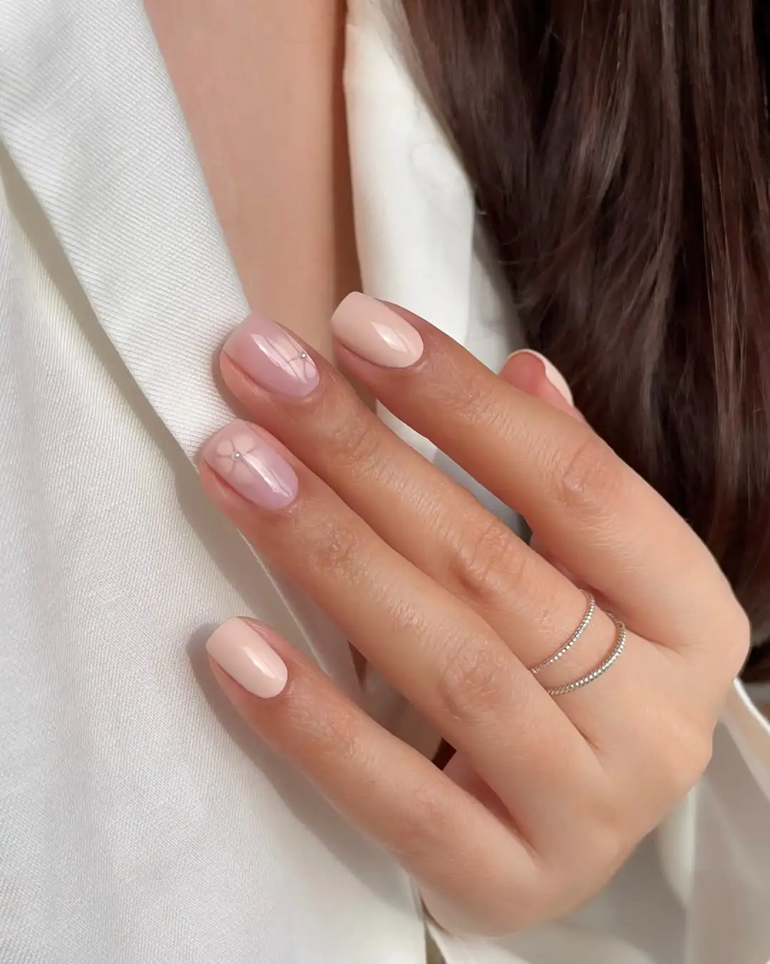 Las Manicuras De Invitada De Boda Tendencia En 2026 las-manicuras-de-invitada-de-boda-tendencia-en-2026