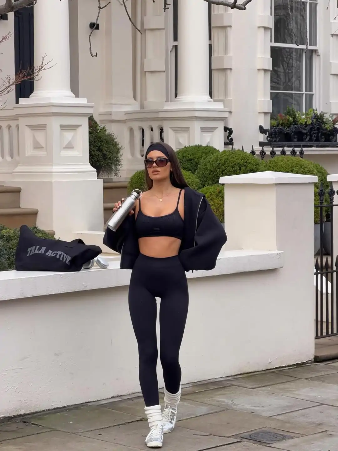 “Caminar todos los días, especialmente si tienes más de 40 activa el metabolismo, scale back el cortisol y mejora tu recuperación si entrenas fuerza” 7 caminar