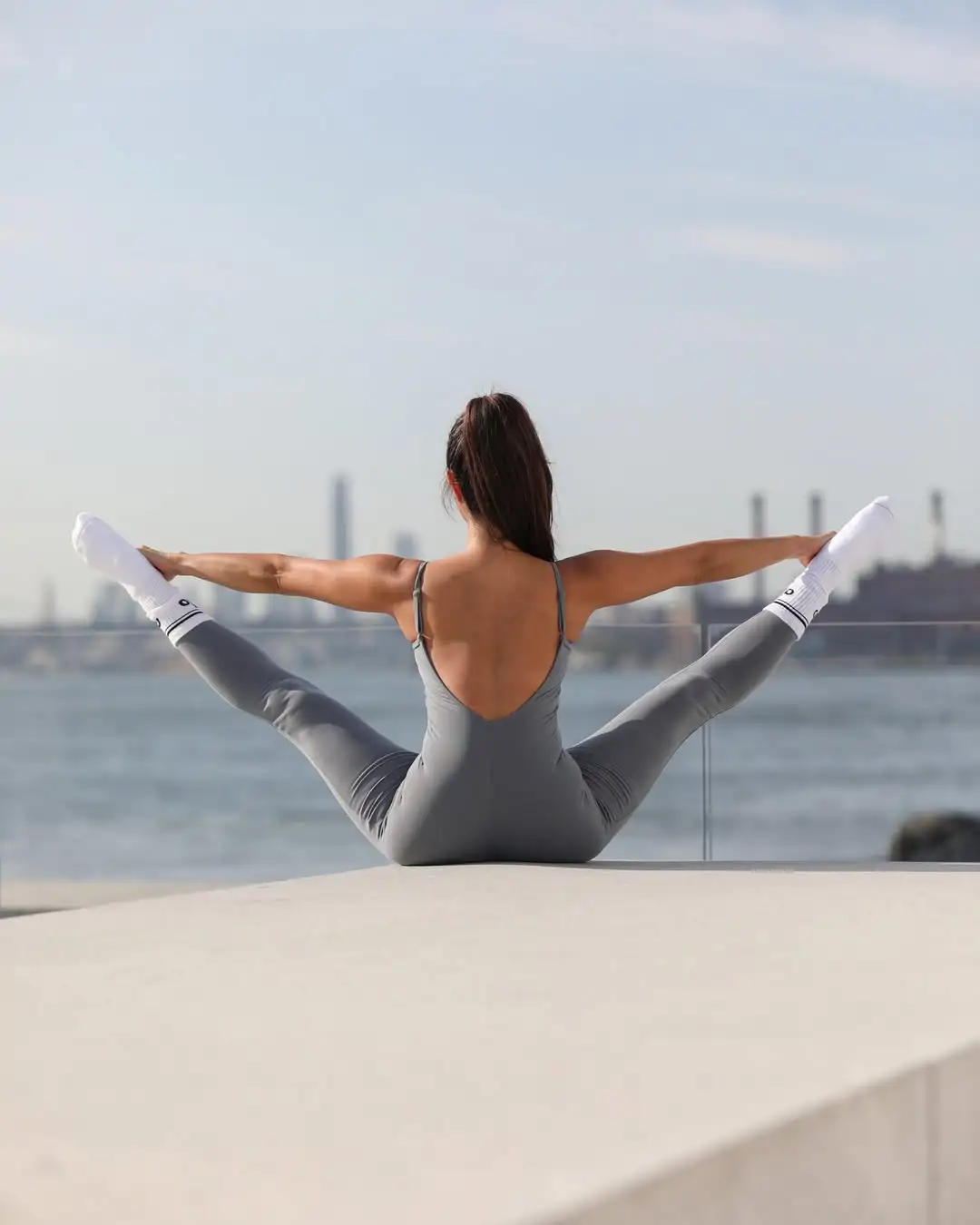 Open Leg Rocker Open Leg Rocker: el gesto de pilates que redefine tu core y mejora el ...