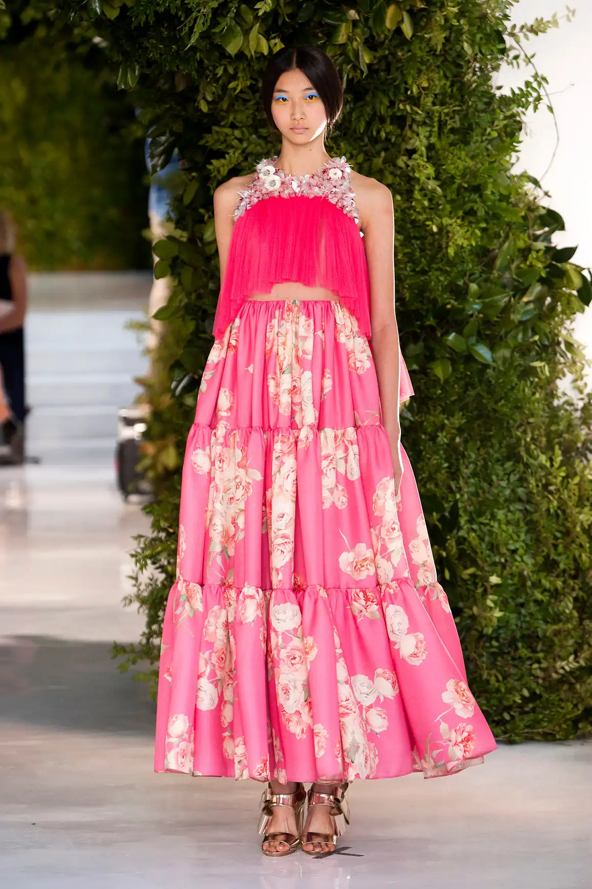 Los 10 looks más icónicos historia de la moda española: de Balenciaga a ...