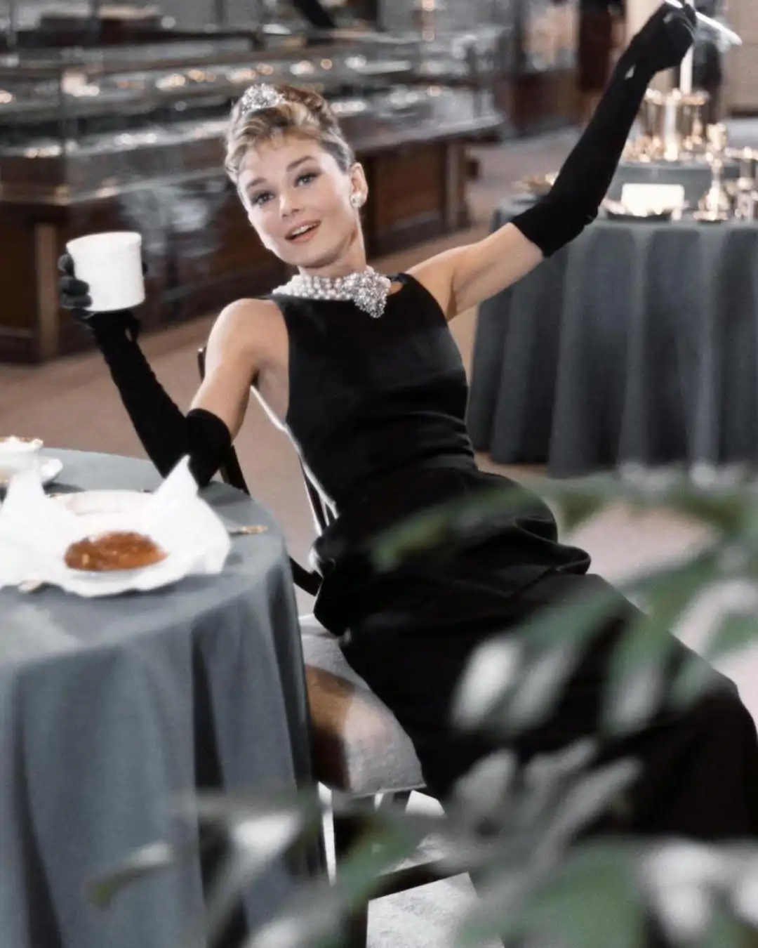 Los looks más icónicos historia de la moda: del New Look de Dior al ...